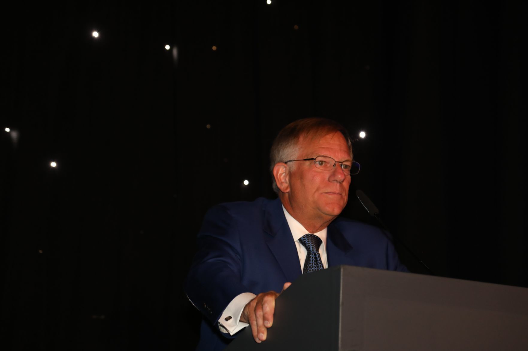 Dr. Bruce Bacon
